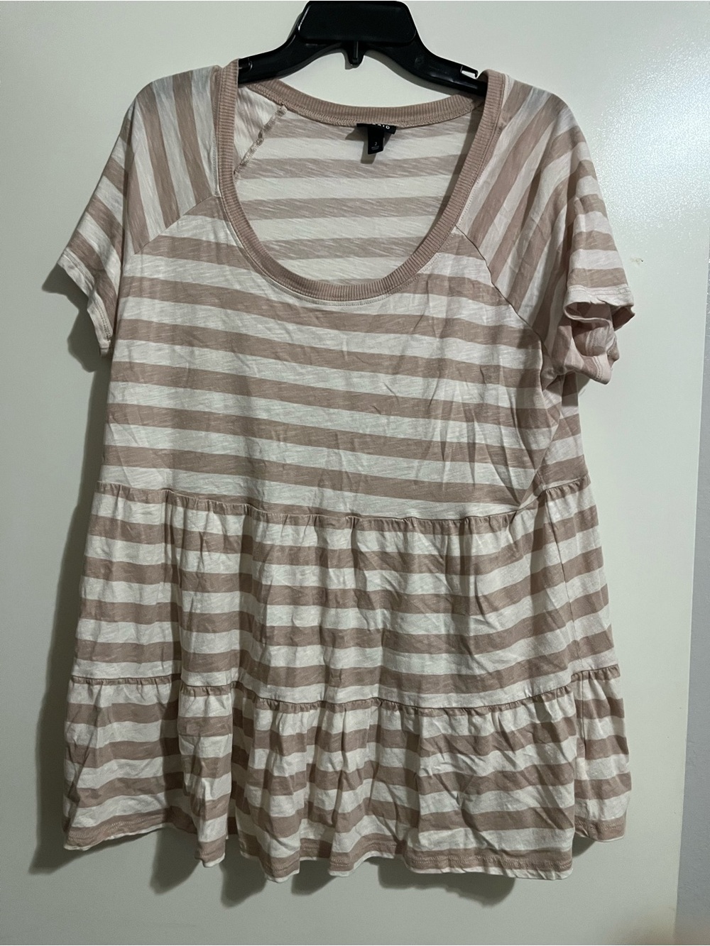torrid Beige & White Striped Short Sleeve Top